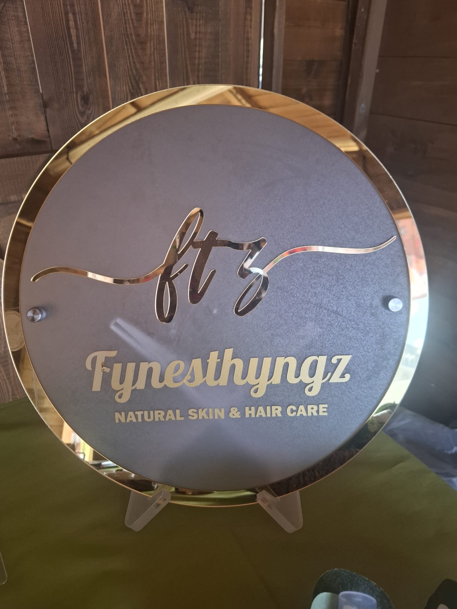 Fynesthyngz Logo